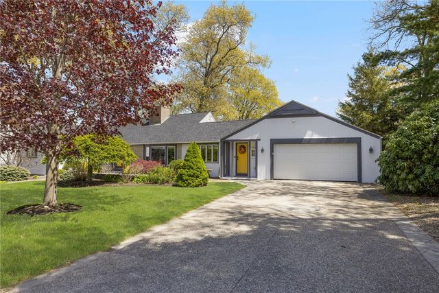 120 Bretton Woods Drive, Cranston, RI 02920