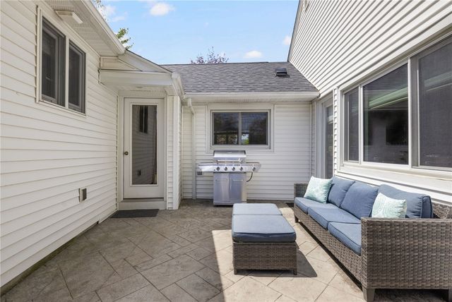 120 Bretton Woods Drive, Cranston, RI 02920