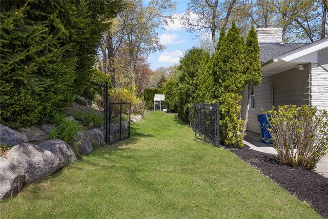 120 Bretton Woods Drive, Cranston, RI 02920