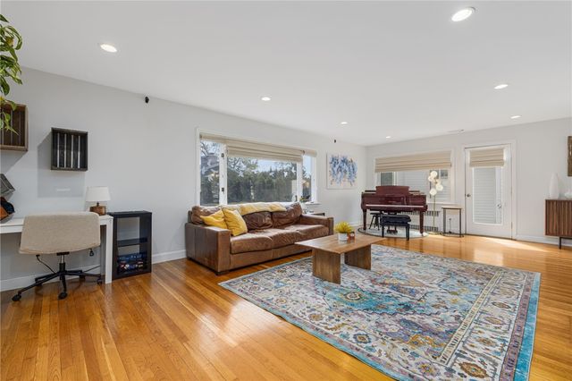120 Bretton Woods Drive, Cranston, RI 02920
