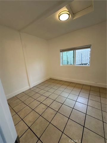 2306 Berger, Bakersfield, CA 93305