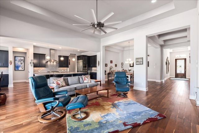 413 Montalcino LN, Georgetown, TX 78628