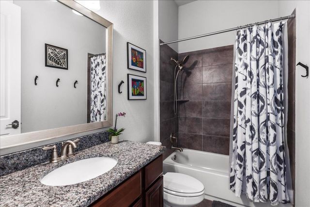 413 Montalcino LN, Georgetown, TX 78628