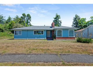 910 MICHIGAN Ave, Coos Bay, OR 97420