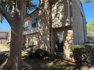 2110 Wilcrest Drive 101, Houston, TX 77042