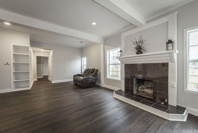 1018 River, Benton, AR 72015