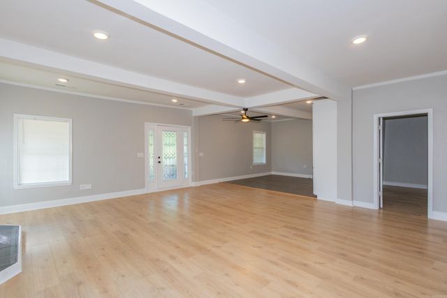 1018 River, Benton, AR 72015