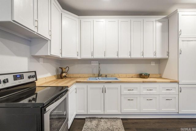 1018 River, Benton, AR 72015