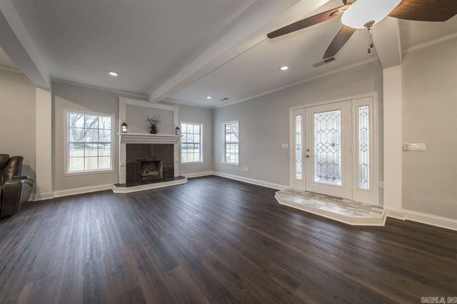 1018 River, Benton, AR 72015