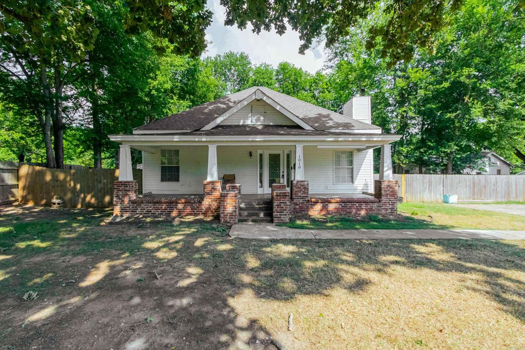 1018 River, Benton, AR 72015