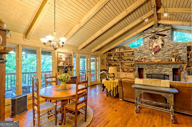 183 Vista Dell Lane, Tallulah Falls, GA 30573