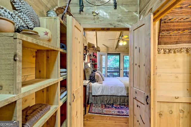 183 Vista Dell Lane, Tallulah Falls, GA 30573