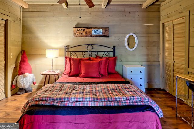 183 Vista Dell Lane, Tallulah Falls, GA 30573