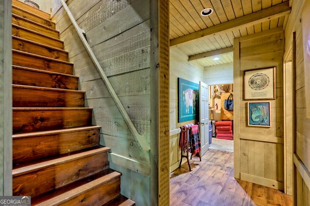 183 Vista Dell Lane, Tallulah Falls, GA 30573