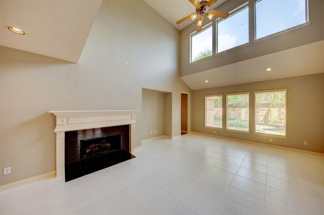 3430 Queensburg Lane, Friendswood, TX 77546