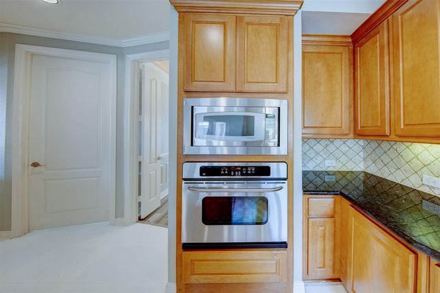 3430 Queensburg Lane, Friendswood, TX 77546