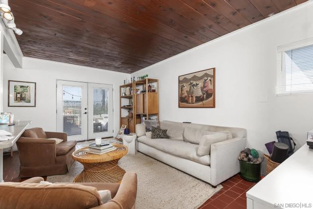 5036 W Point Loma Blvd, San Diego, CA 92107