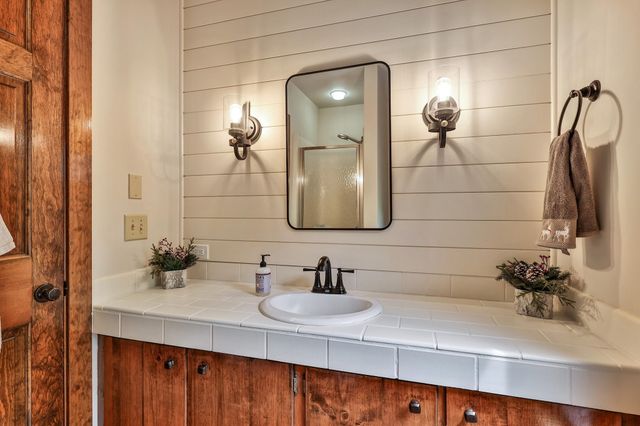 181 Harrier Way, Plymouth, VT 05056