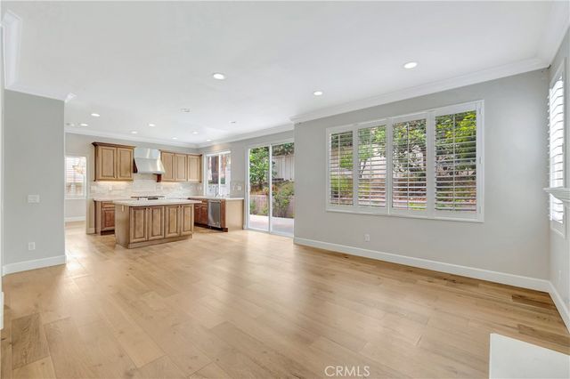 15 Whispering Pne, Irvine, CA 92620
