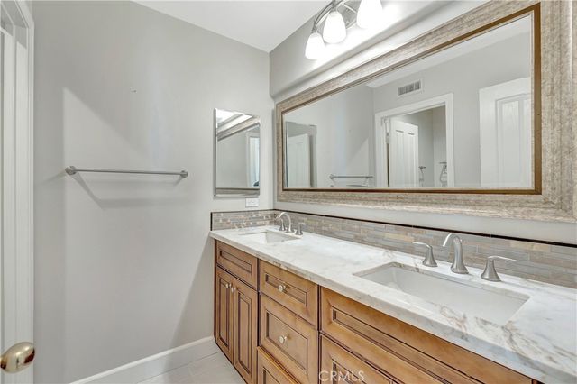 15 Whispering Pne, Irvine, CA 92620