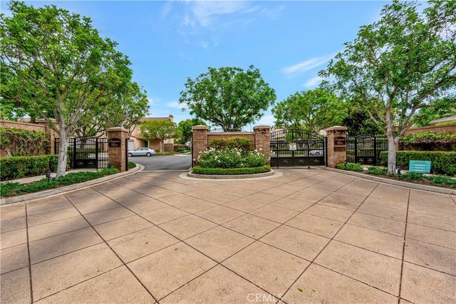 15 Whispering Pne, Irvine, CA 92620
