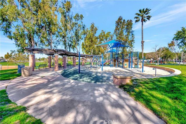 15 Whispering Pne, Irvine, CA 92620