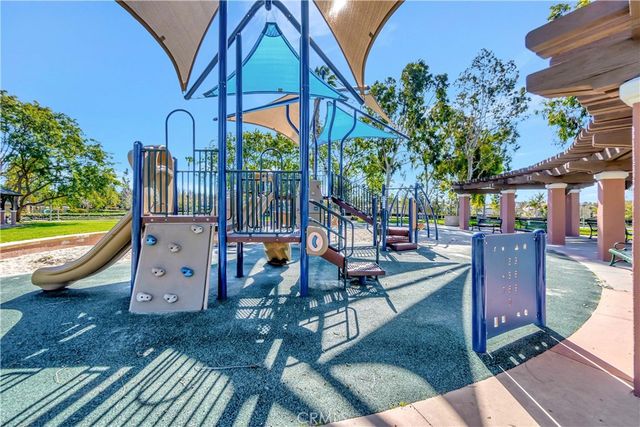 15 Whispering Pne, Irvine, CA 92620