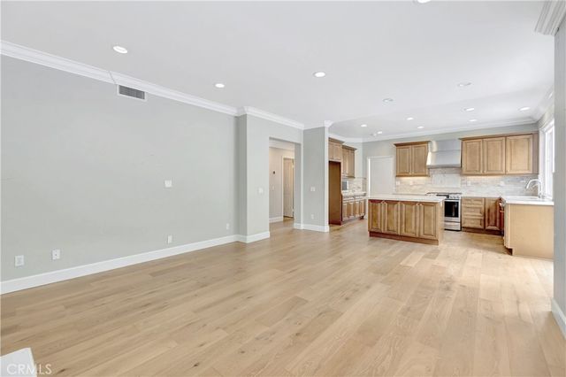 15 Whispering Pne, Irvine, CA 92620