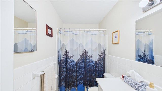 3624 Rolling View Drive, White Bear Lake, MN 55110