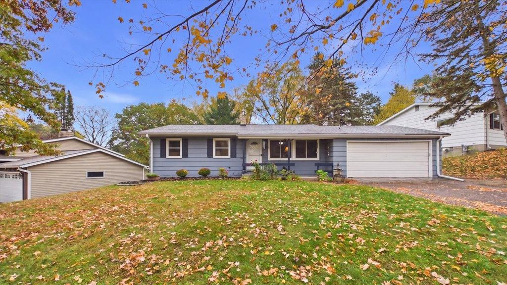 3624 Rolling View Drive, White Bear Lake, MN 55110 — exterior