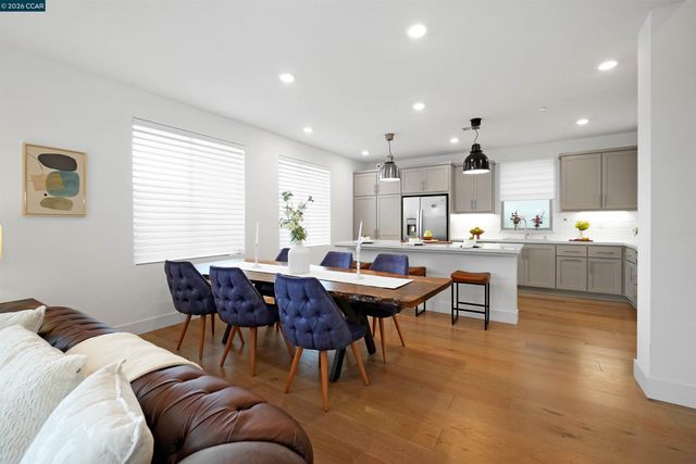 5860 Silhouette Ct, Dublin, CA 94568