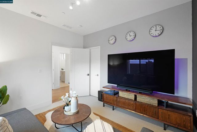 5860 Silhouette Ct, Dublin, CA 94568