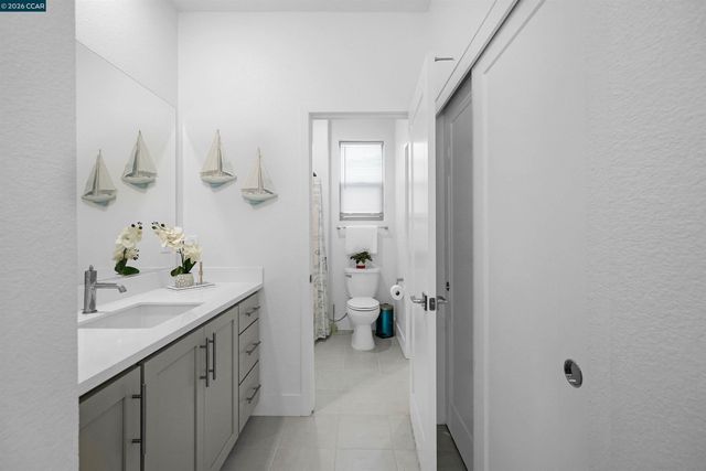 5860 Silhouette Ct, Dublin, CA 94568