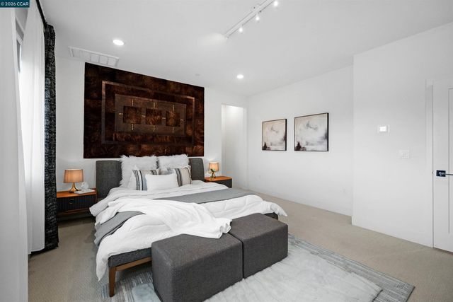 5860 Silhouette Ct, Dublin, CA 94568