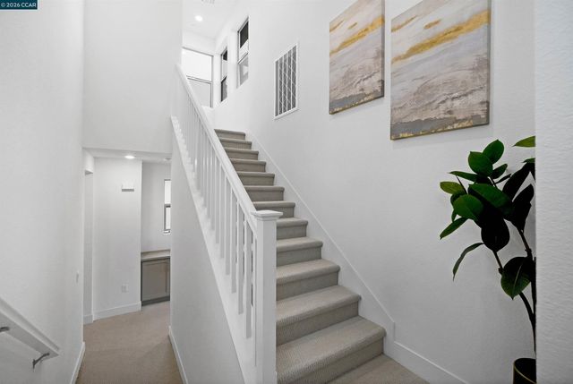 5860 Silhouette Ct, Dublin, CA 94568