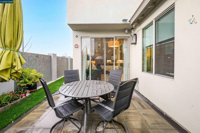 5860 Silhouette Ct, Dublin, CA 94568