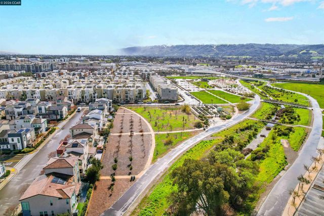 5860 Silhouette Ct, Dublin, CA 94568