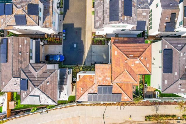 5860 Silhouette Ct, Dublin, CA 94568