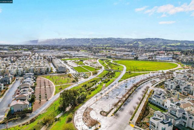 5860 Silhouette Ct, Dublin, CA 94568