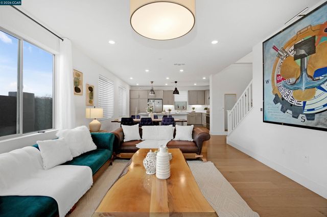 5860 Silhouette Ct, Dublin, CA 94568