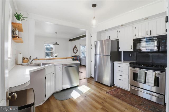 327 DOVER ST, Manheim, PA 17545
