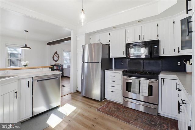 327 DOVER ST, Manheim, PA 17545