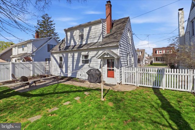 327 DOVER ST, Manheim, PA 17545