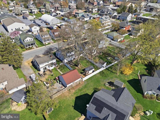 327 DOVER ST, Manheim, PA 17545