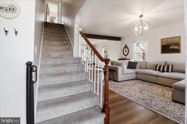327 DOVER ST, Manheim, PA 17545
