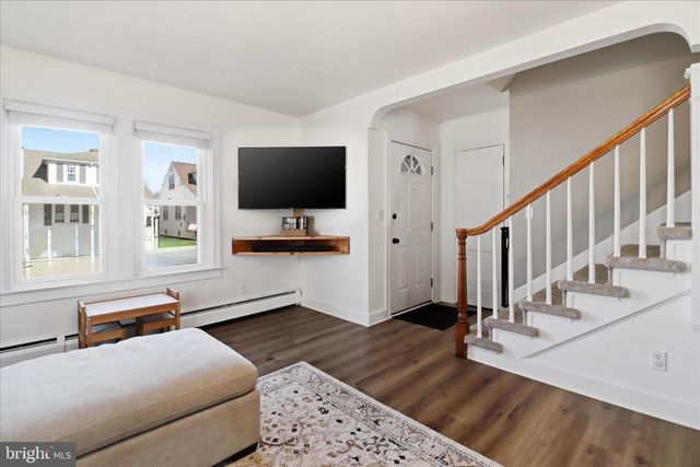 327 DOVER ST, Manheim, PA 17545