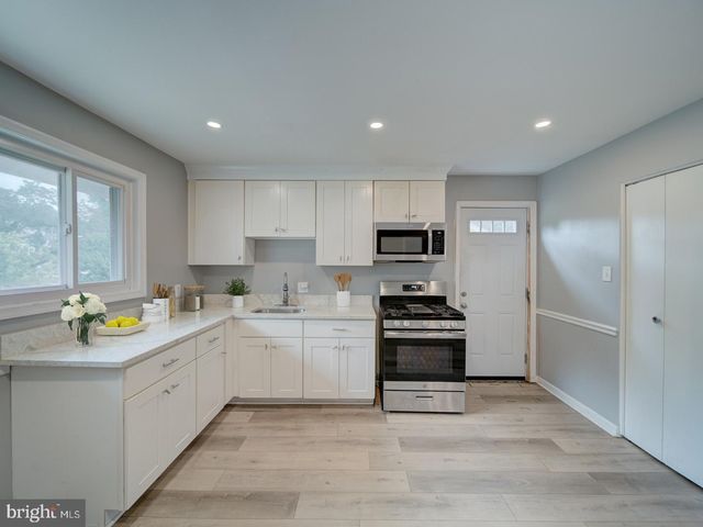 3113 BELLBROOK CT, Temple Hills, MD 20748