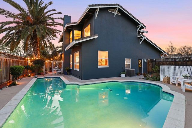 1320 Heritage Way, Gilroy, CA 95020