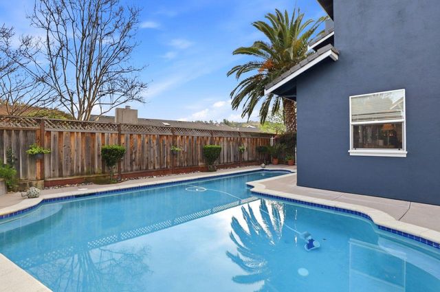 1320 Heritage Way, Gilroy, CA 95020