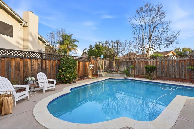 1320 Heritage Way, Gilroy, CA 95020